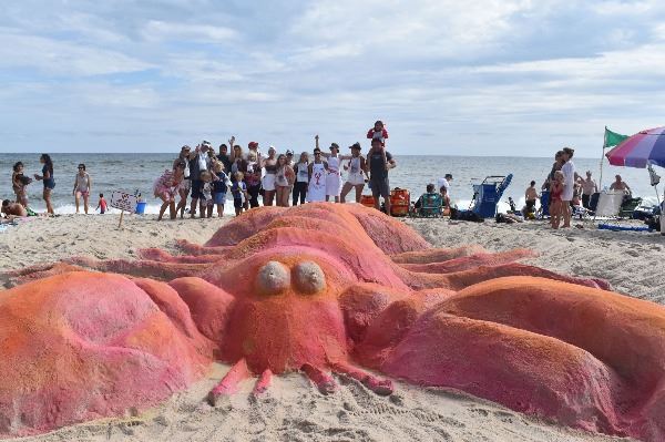 Image of Sandcastle contest - Lobster